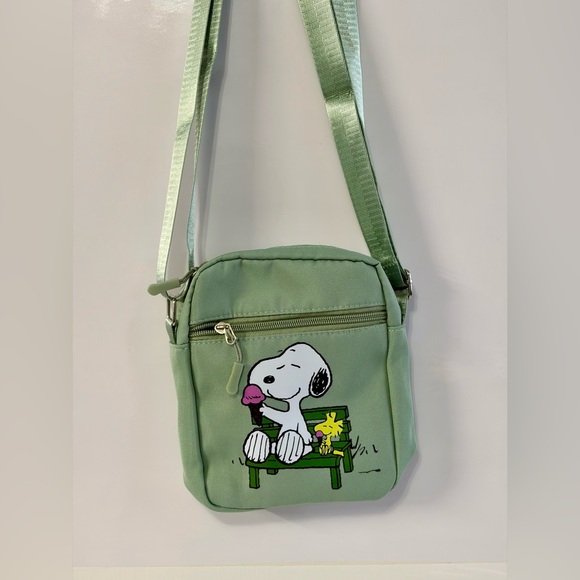 Snoopy Handbags - Snoopy Green Crossbody Bag
